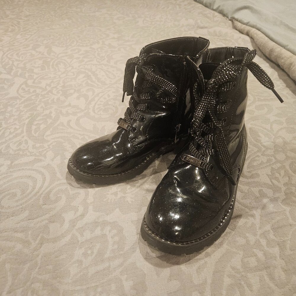 Tahari Girls Boots - Size 2